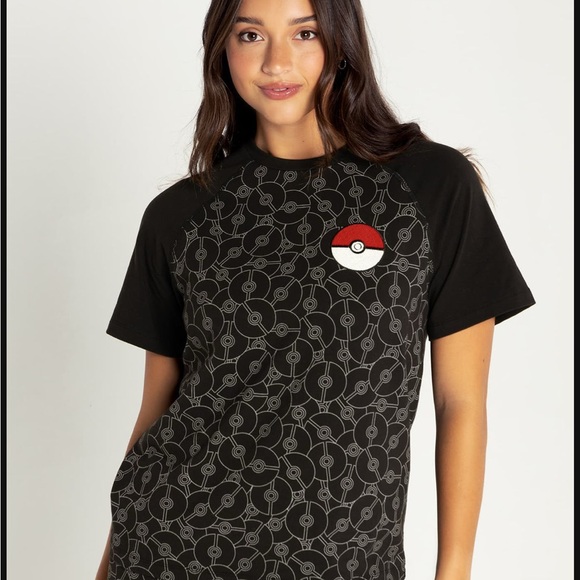 BlackMilk Clothing - Poke Ball Mono Slouch Tee - Size XS - BNWT - Picture 1 of 1